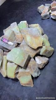 和田玉水太深,搞懂这三大产区四大矿口,轻松避坑!