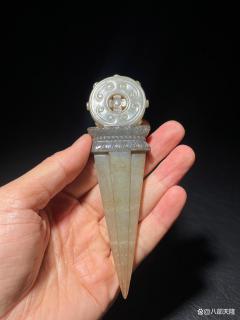 明·和田玉青花法轮法器:墨色晕染间的梵音静美